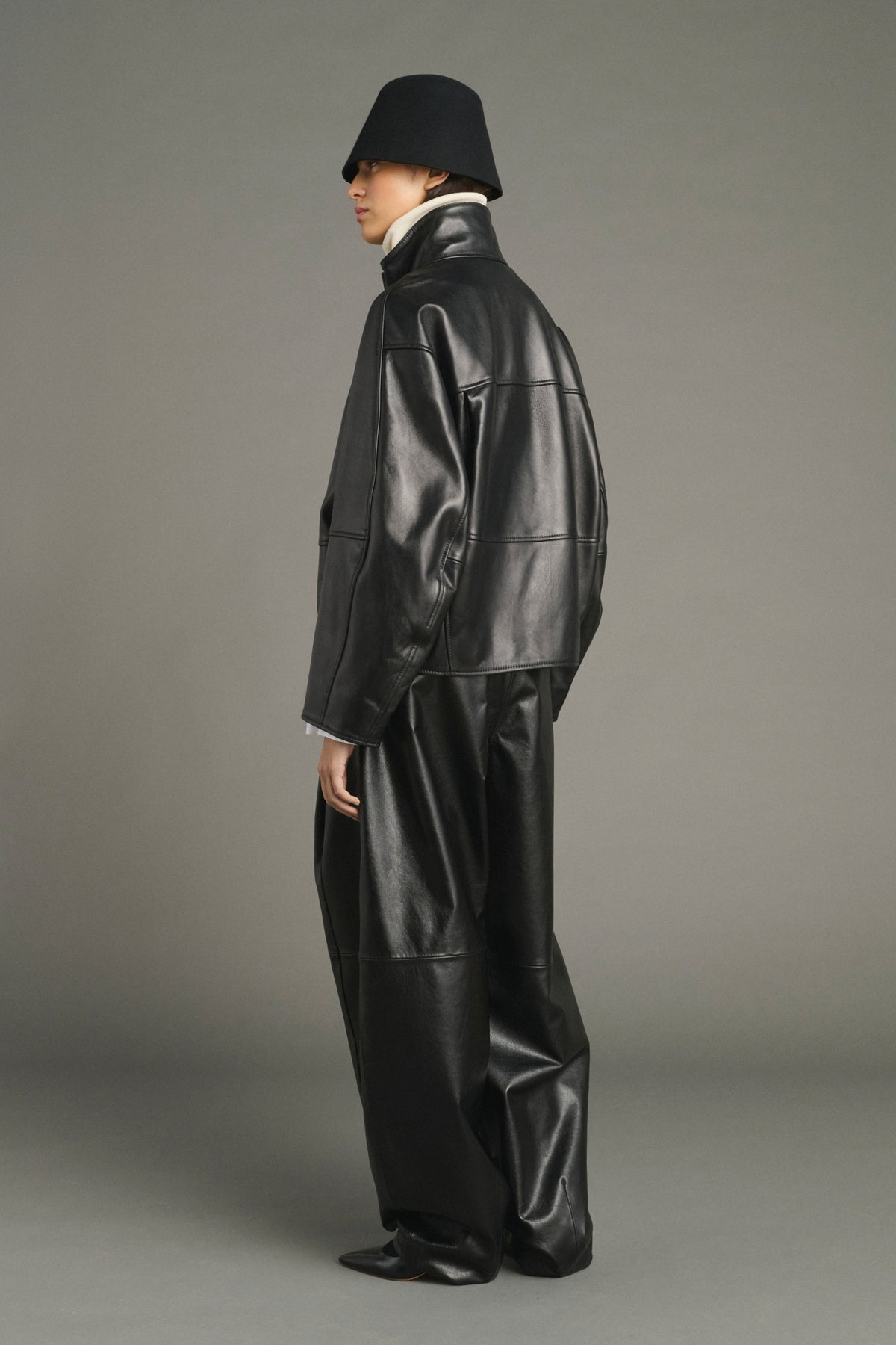 Gamma Jacket - Black Oversized Leather Women - Soeur